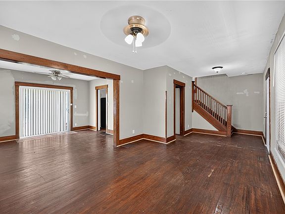 5th image of 125 Rosewood Dr