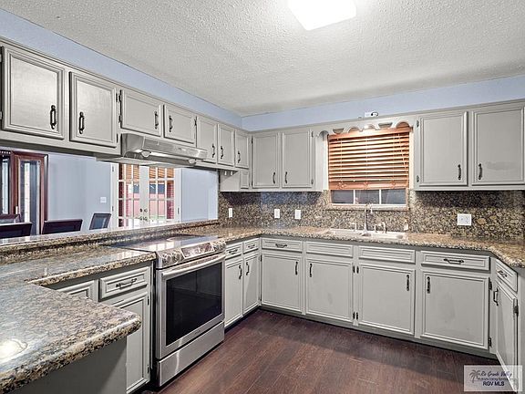 4th image of 3220 N Sam Houston Blvd