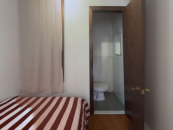 4th image of 27 Orchard St #2