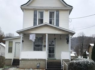 744 2nd St, New Martinsville, WV 26155