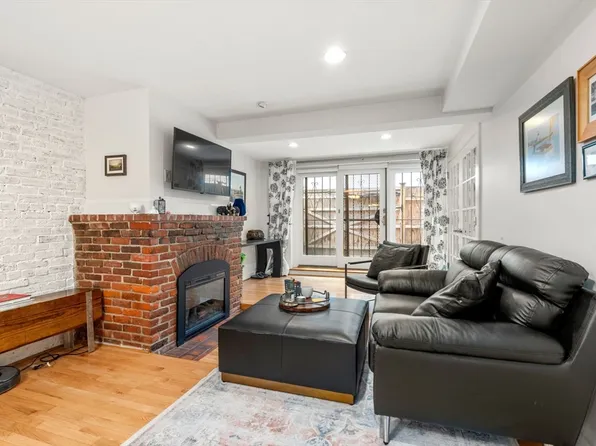 69 Saint Botolph St APT 1, Boston, MA 02116