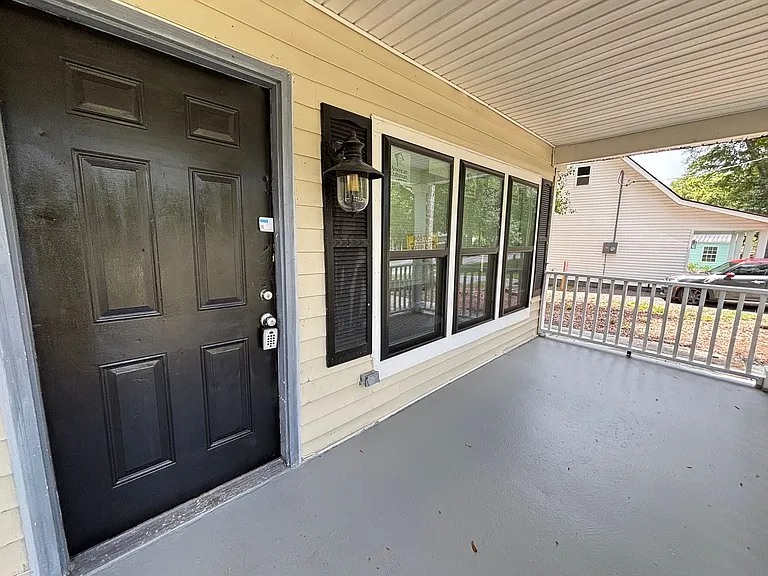 107 Sasportas Ln — Photo 4