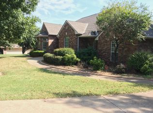 7000 Oakwood Creek Rd, Edmond, OK 73034
