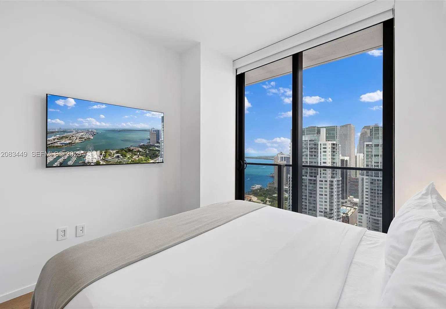 2 bed, 1043 sqft, $7,000 — Photo 4