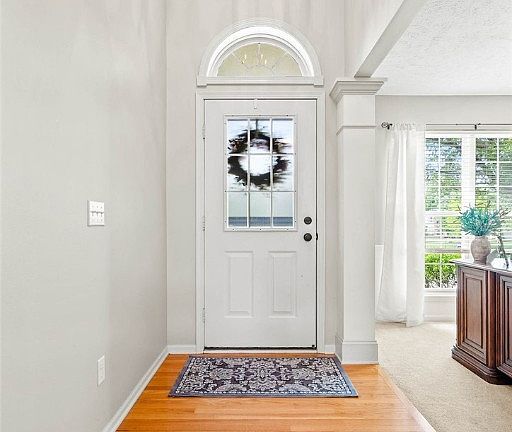 4th image of 4858 Somerset Dr