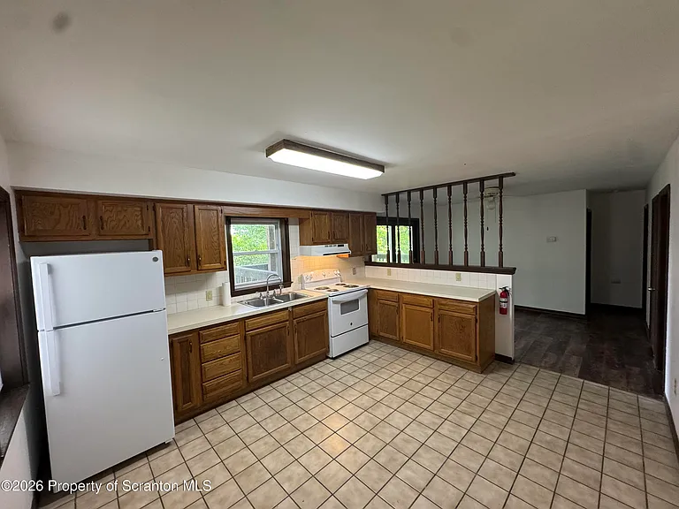 23 E Mountain Rd #B — Photo 6