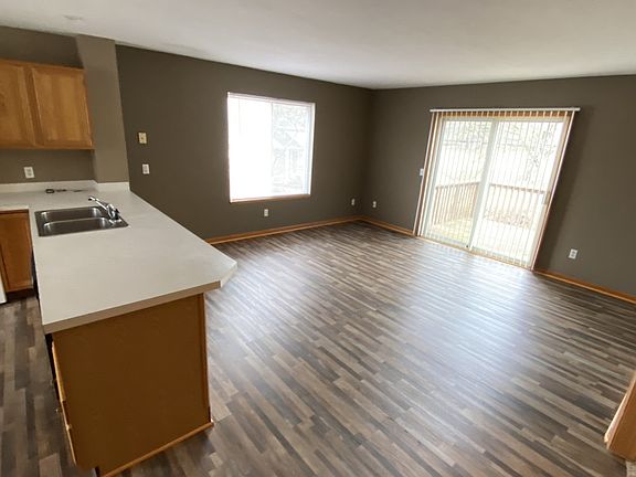 3rd image of 10783 Chicago Dr #10785