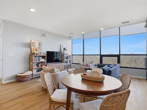 4th image of 1 University Way #514