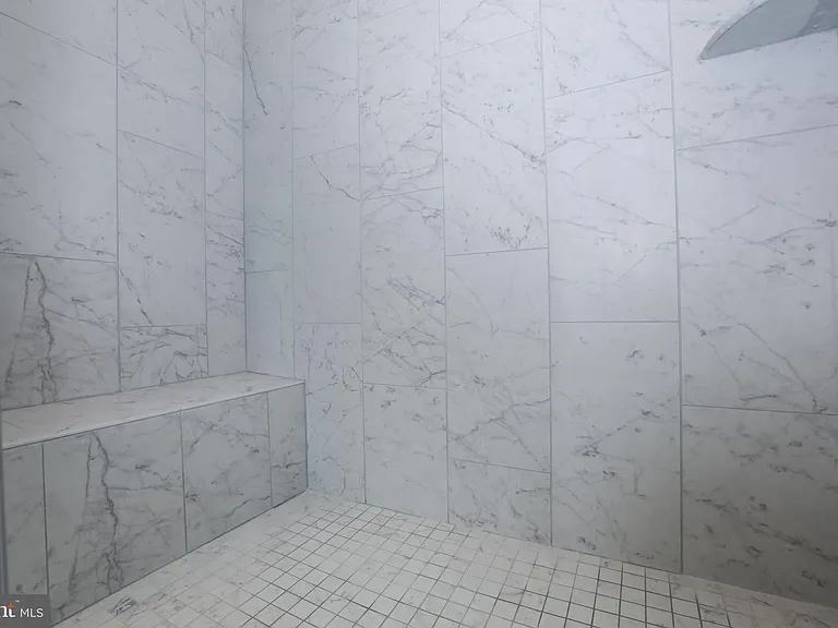 6722 Upland Manor Dr — Photo 20