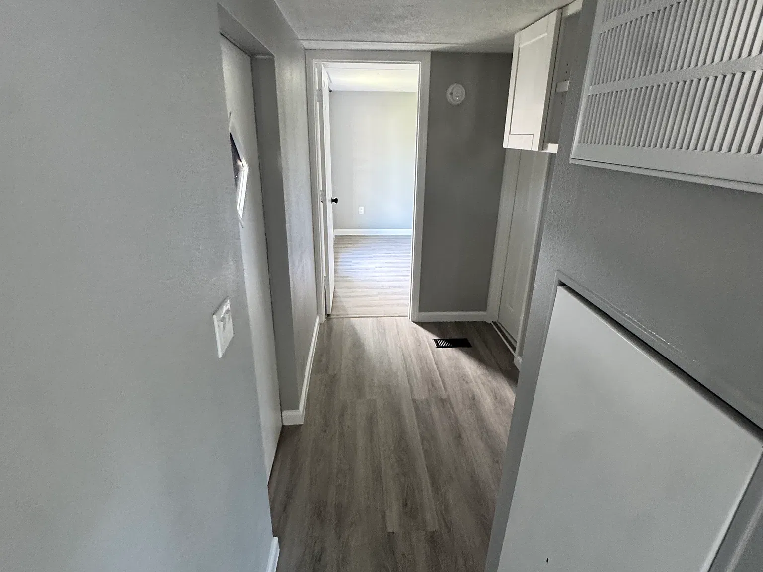 2 bed, 950 sqft, $2,600 — Photo 2