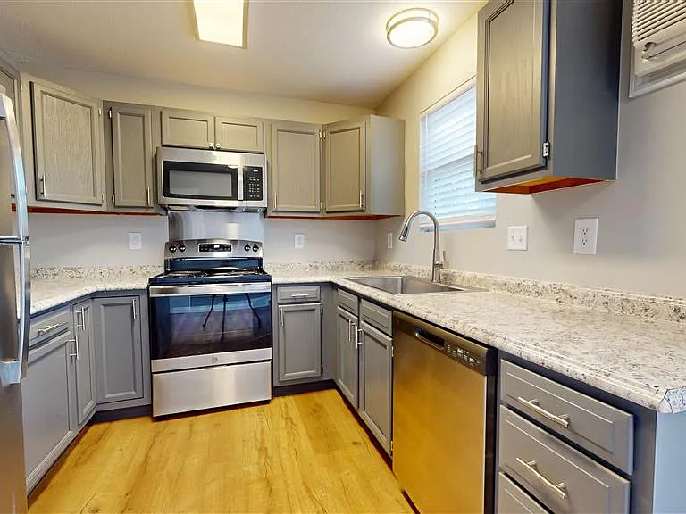 Ridgeview — Photo 1