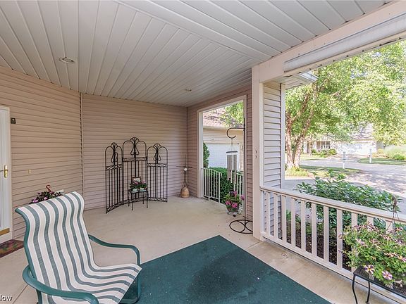4th image of 1927 Pembrooke Ln