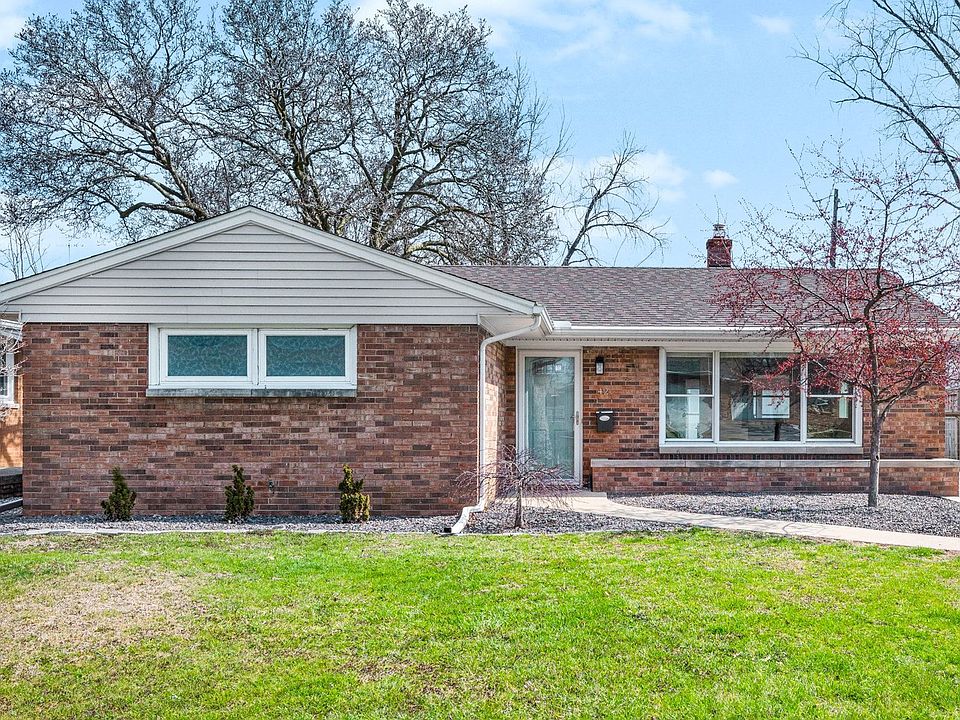 1st image of 42 Harbord Dr