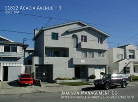 11822 Acacia Ave, Hawthorne, CA