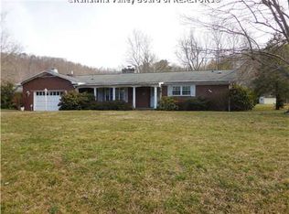 5146 Brookside Dr, Cross Lanes, WV 25313
