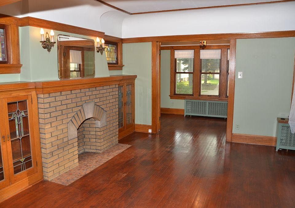 Living Room & Sunroom