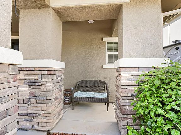 3rd image of 3652 Edington Dr
