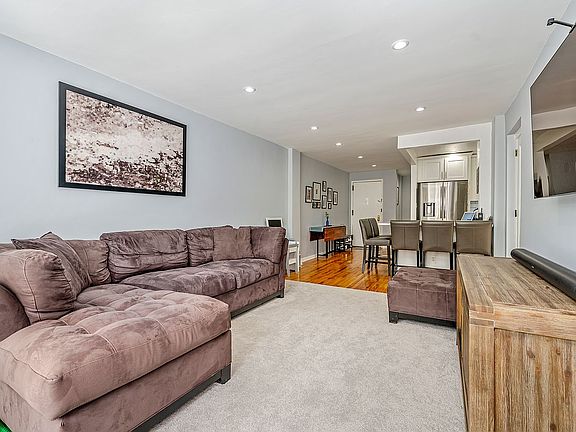 2nd image of 4230 Douglaston Pkwy APT 4L