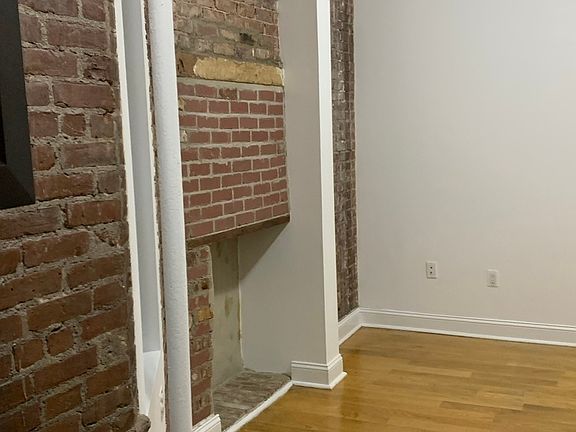 3rd image of 415 W 44th St APT 3