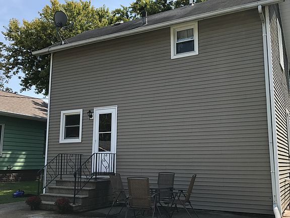 4th image of 243 15th Ave
