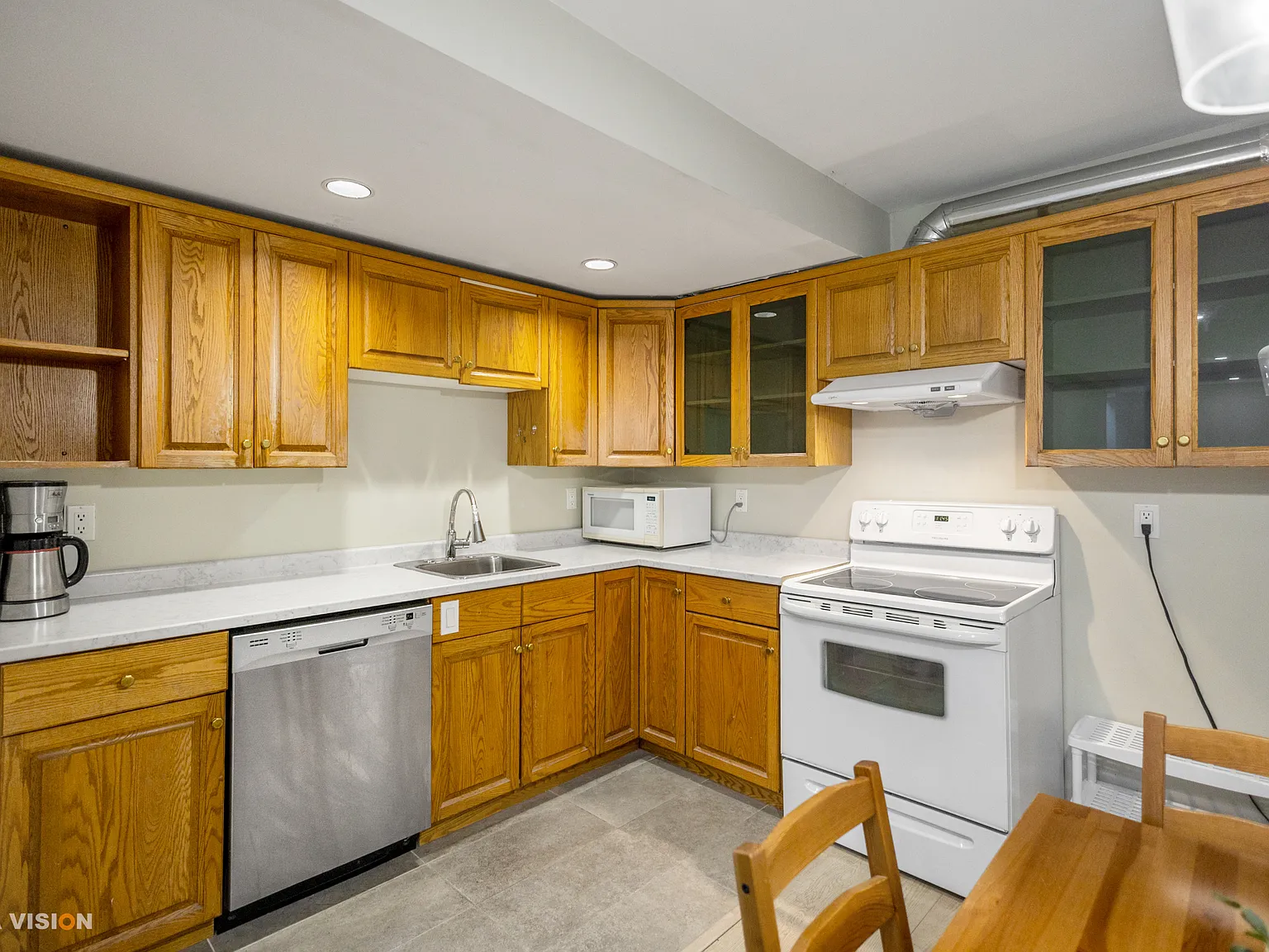 2 bed, 700 sqft, $2,650 — Photo 2