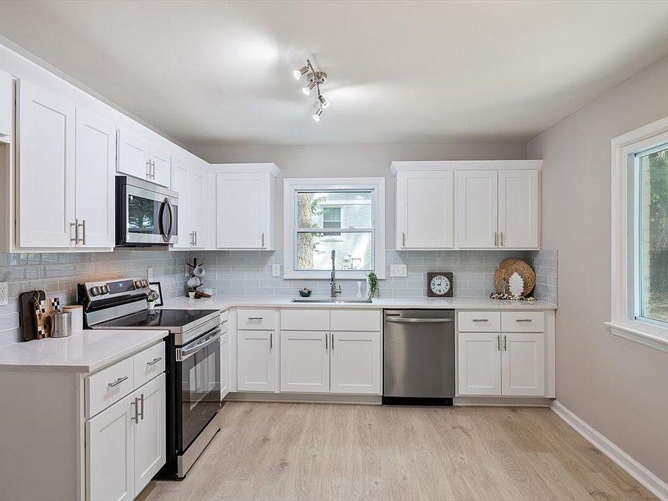 1st image of 507 Forest Ridge Rd