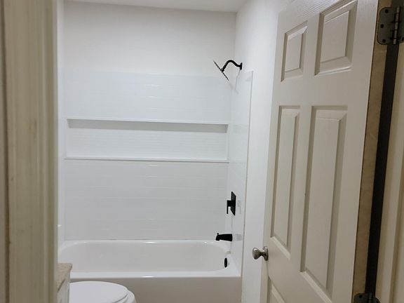 3rd image of 4144 Baywoods Dr