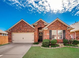 5701 Meadowglen Dr, Argyle, TX 76226