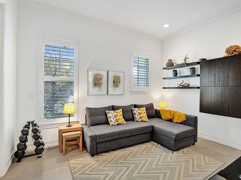 381 E Cannery Row Cir — Photo 30