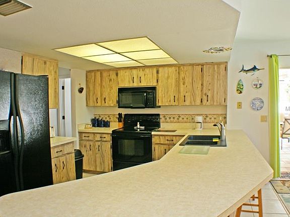 5th image of 3474 Faith St