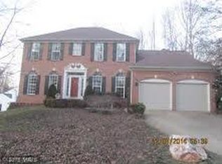 4916 Frishman Ct, Woodbridge, VA 22193