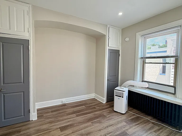 227 S 41st St #H — Photo 25