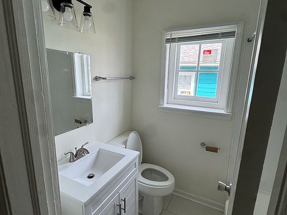5th image of 1511 N Chester Ave