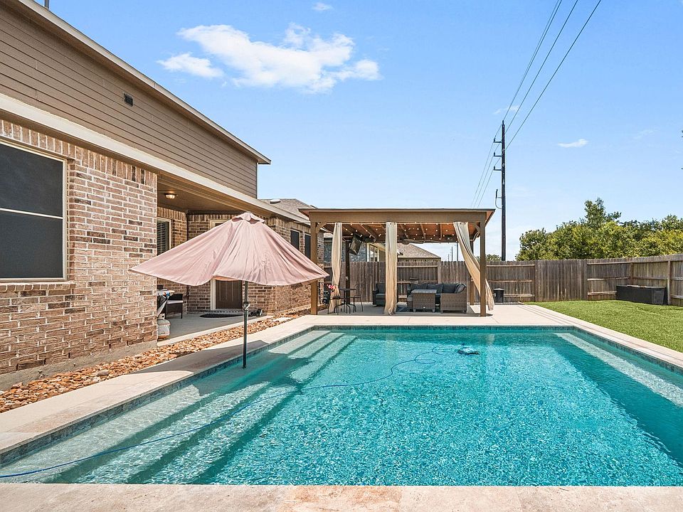 1st image of 31415 Valley Briar Way