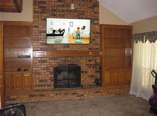 2121 NE 11th St, Moore, OK 73160