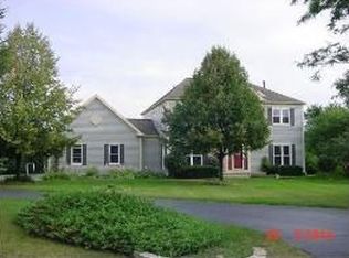 4273 Fairfax Dr, Crystal Lake, IL 60014