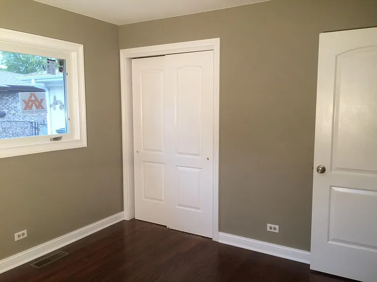 2241 Lee St — Photo 34