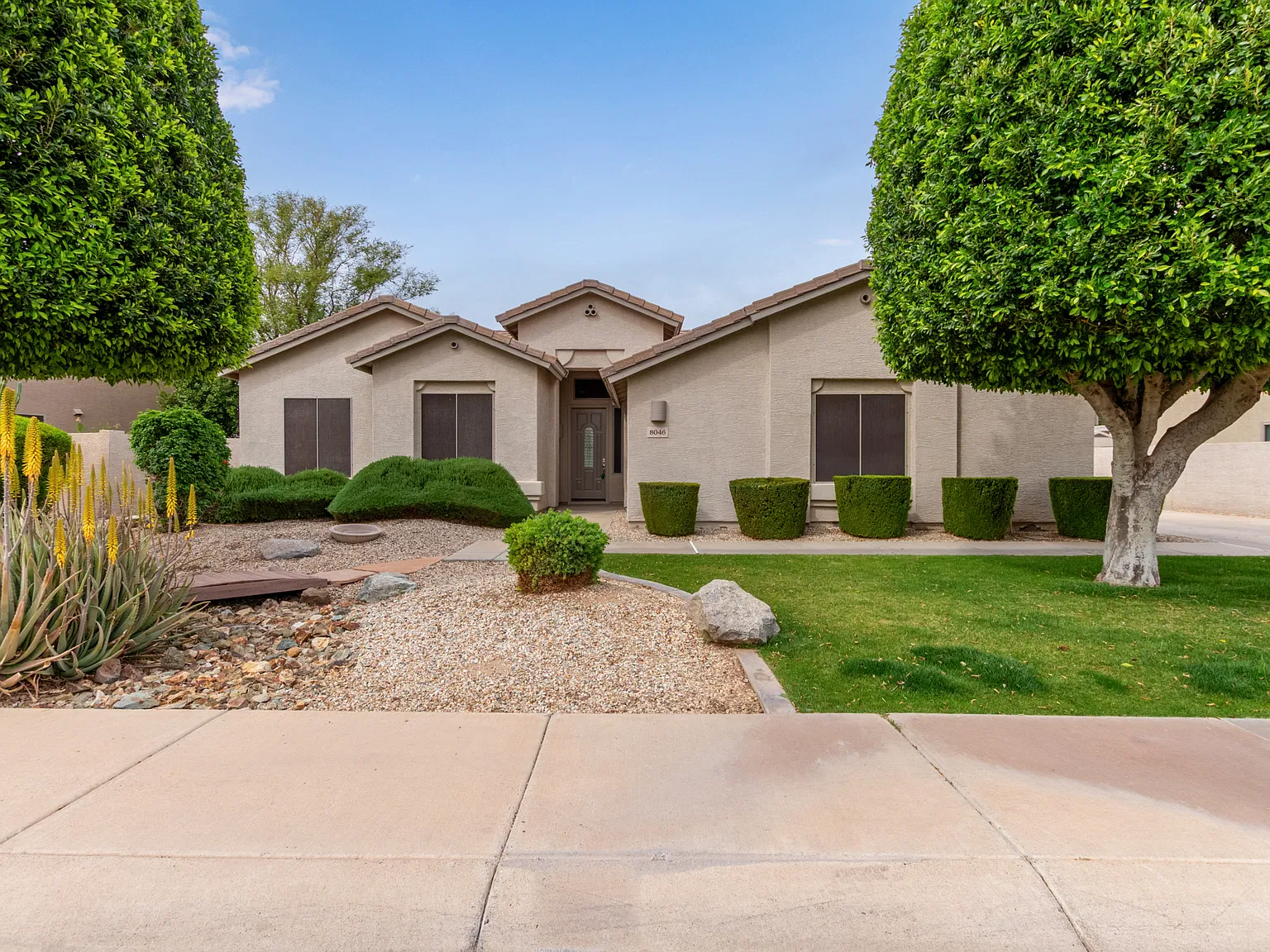 4 bed, 2147 sqft, $2,700 — Photo 1