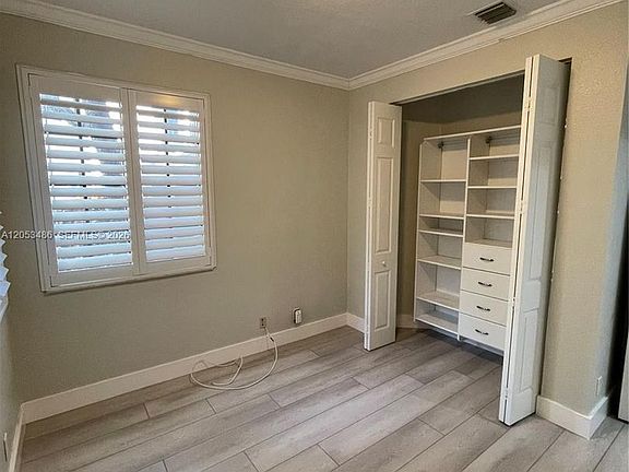 5th image of 2727 Center Court Dr
