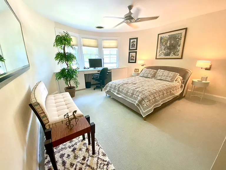 3230 Highland Pl NW — Photo 17