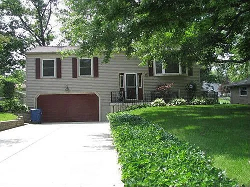 3580 Rebecca Dr photo 1