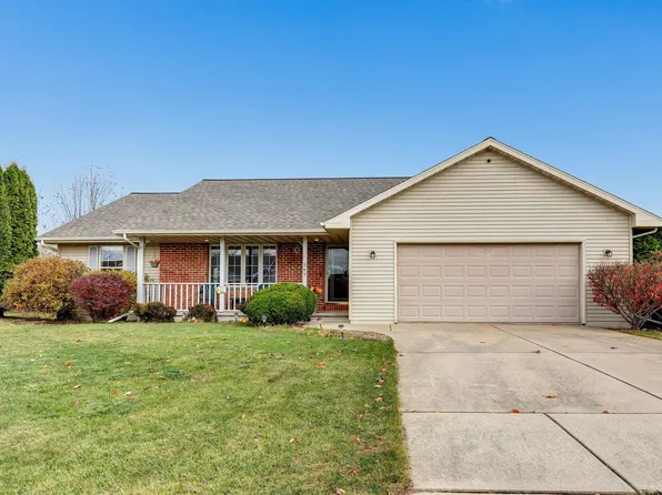 567 Summer Winds Dr, Green Bay, WI 54311