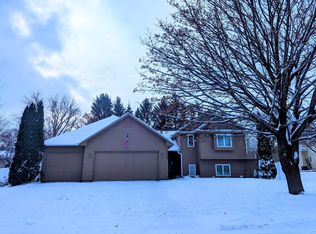 7945 Chesshire Ct N, Maple Grove, MN 55311