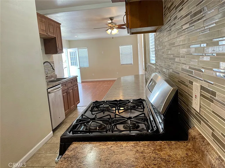 15142 Georgia Ave — Photo 18
