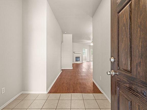 3rd image of 4117 Chelan Ct