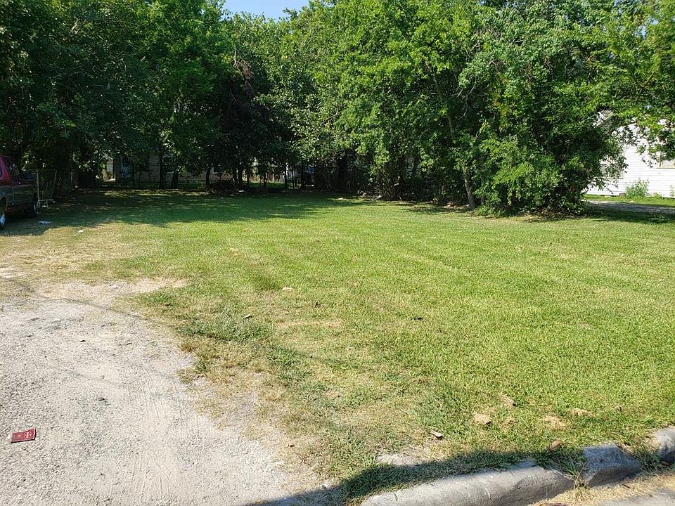 1st image of 1909 7th St