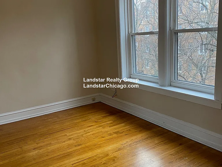 1364 W Estes Ave #2N — Photo 7