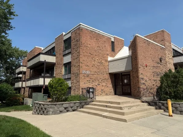 1810 Hemlock Pl APT 304, Schaumburg, IL 60173