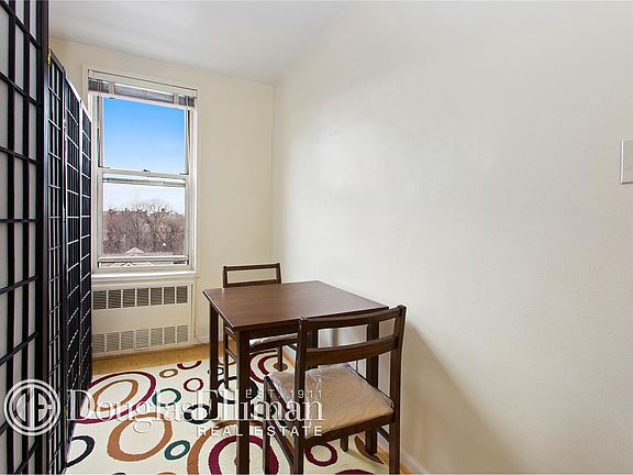 4th image of 7402 43rd Ave APT 5D