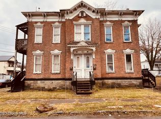 25-27 Park St, Amsterdam, NY 12010